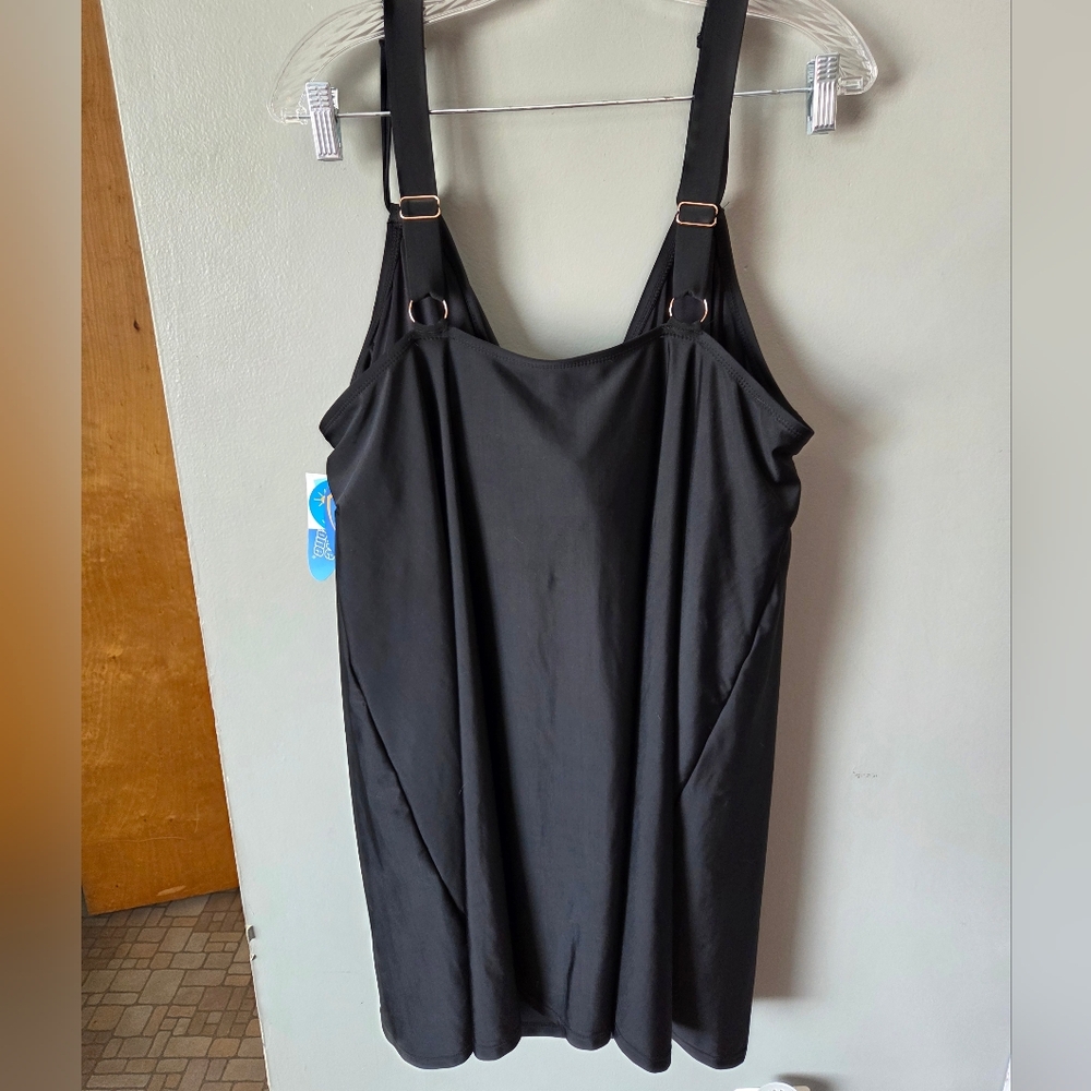 Chic Black Women's Chemise - Picture 10 of 11